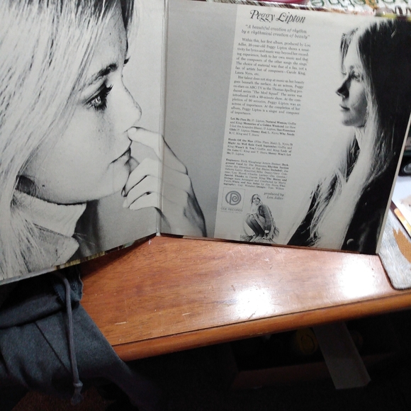 Peggy Lipton Self Titled 1968 Vinyl Record - Picture 3 of 5